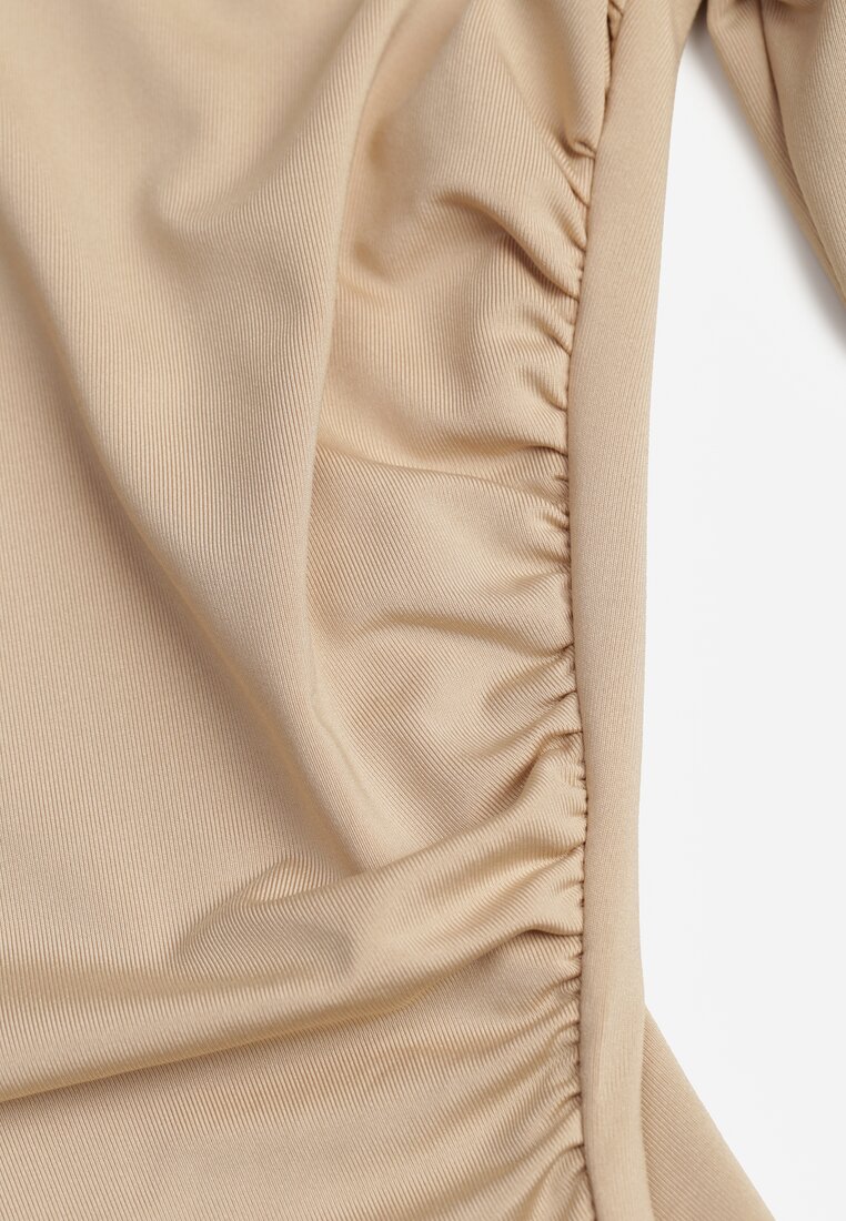 Bej Corp cu Drapări Decorative Farbina