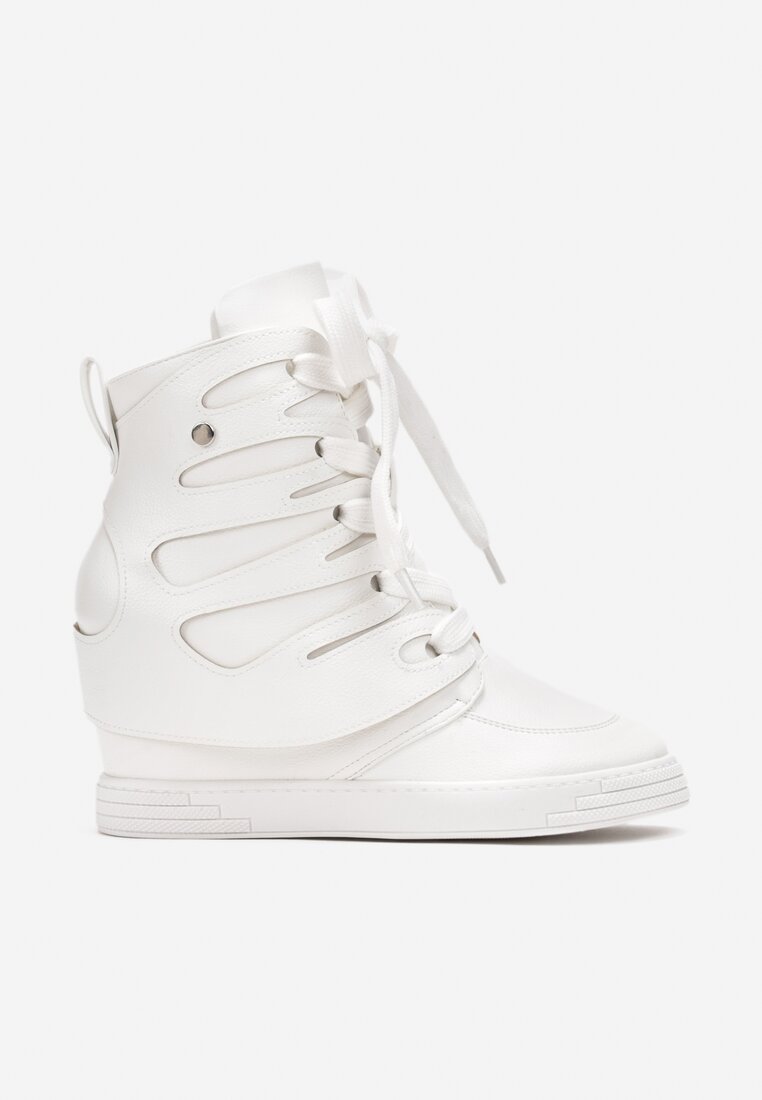 Białe Sznurowane Sneakersy na Ukrytym Koturnie z Ozdobnymi Wycięciami Nickiss