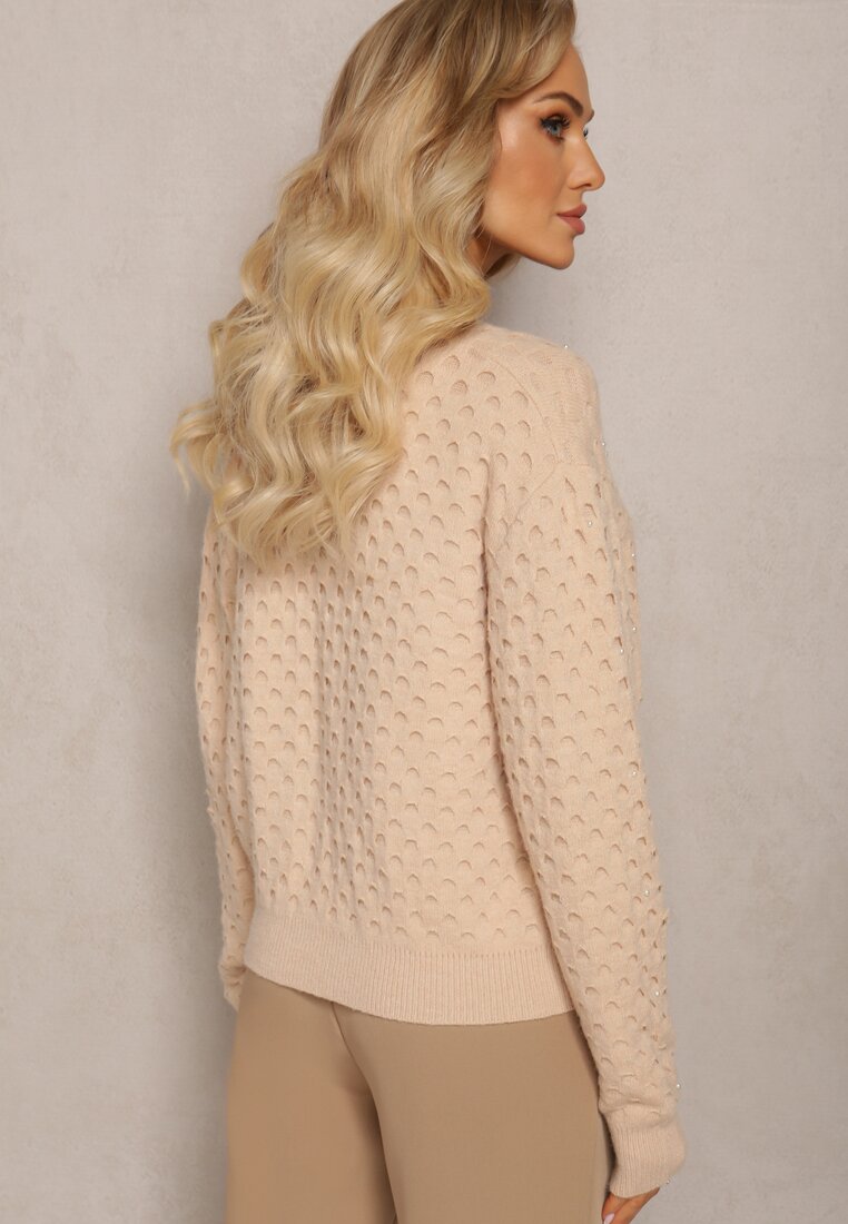 Beżowy Sweter Kardigan z Biżuteryjnymi Guzikami i Perełkami Businure