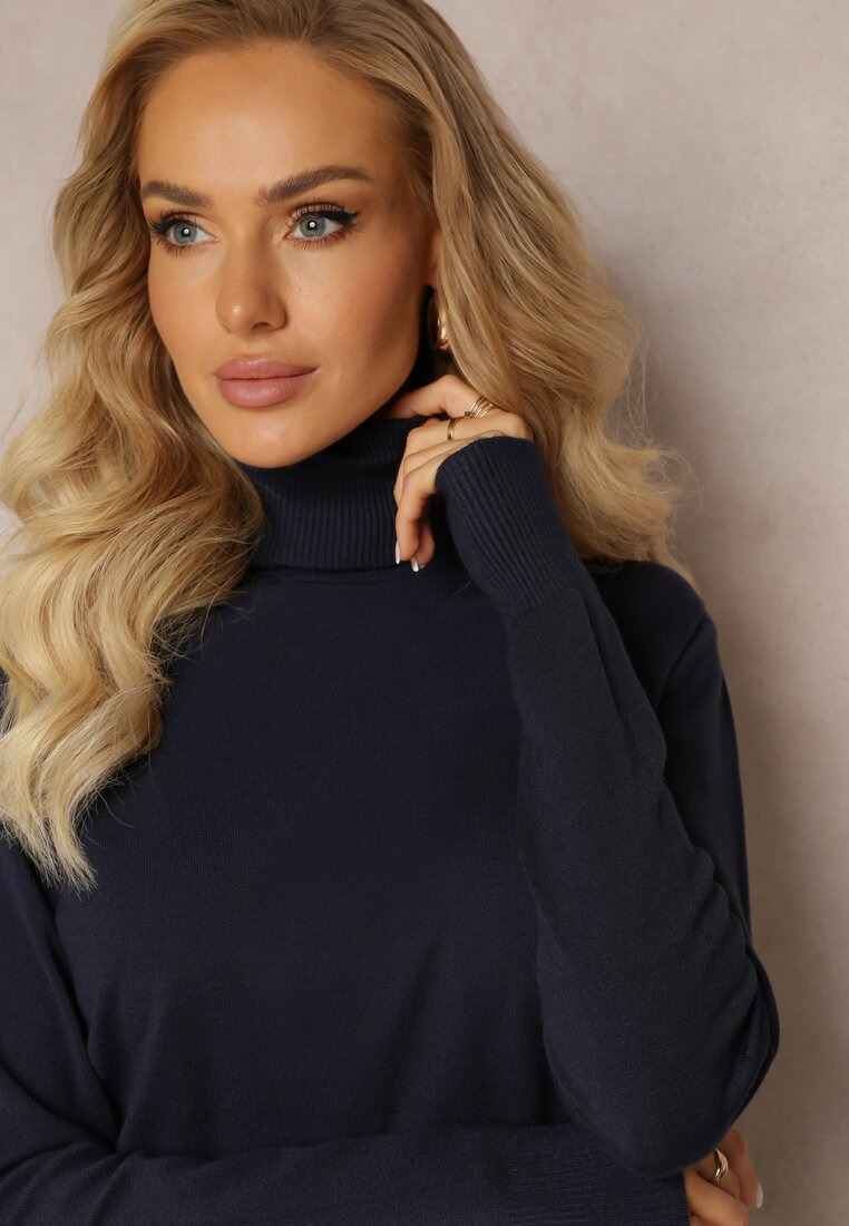 Granatowy Sweter Golf o Dopasowanym Fasonie z Wiskozą Nalexa