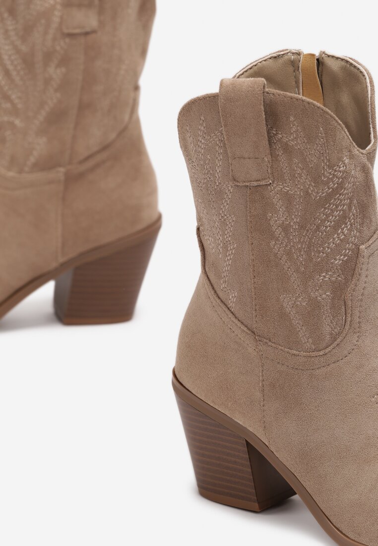 Cizme Cowboy bej deschis cu broderie pe toc conic Pomna