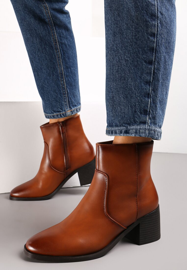 Botine maro clasice cu toc Ominorda