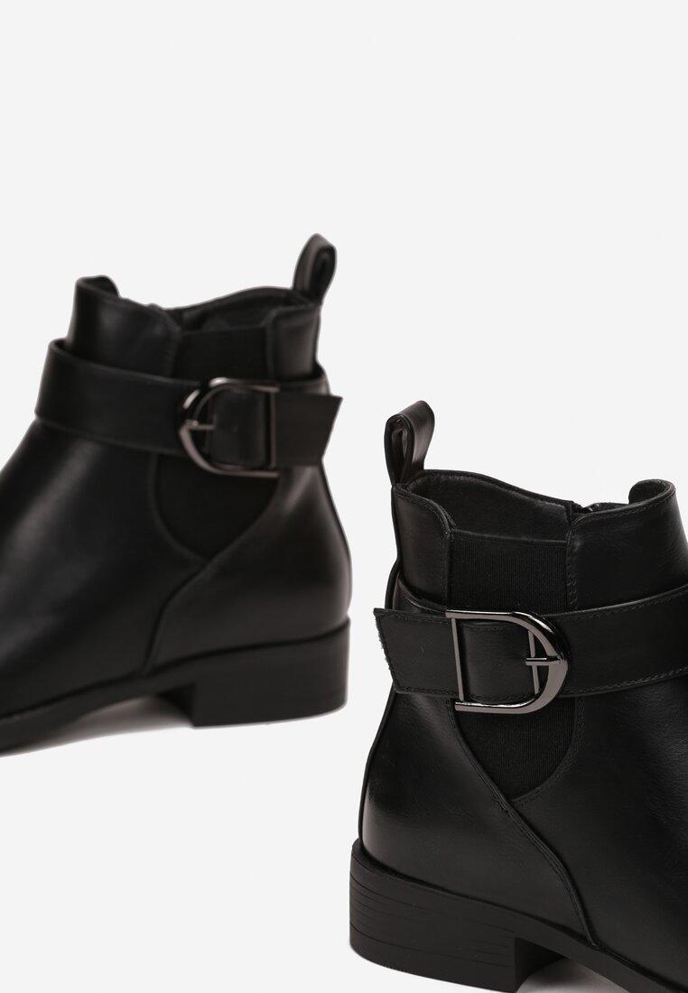Botine Chelsea Negre cu Inserție Elastică și Curea Decorativă Momala
