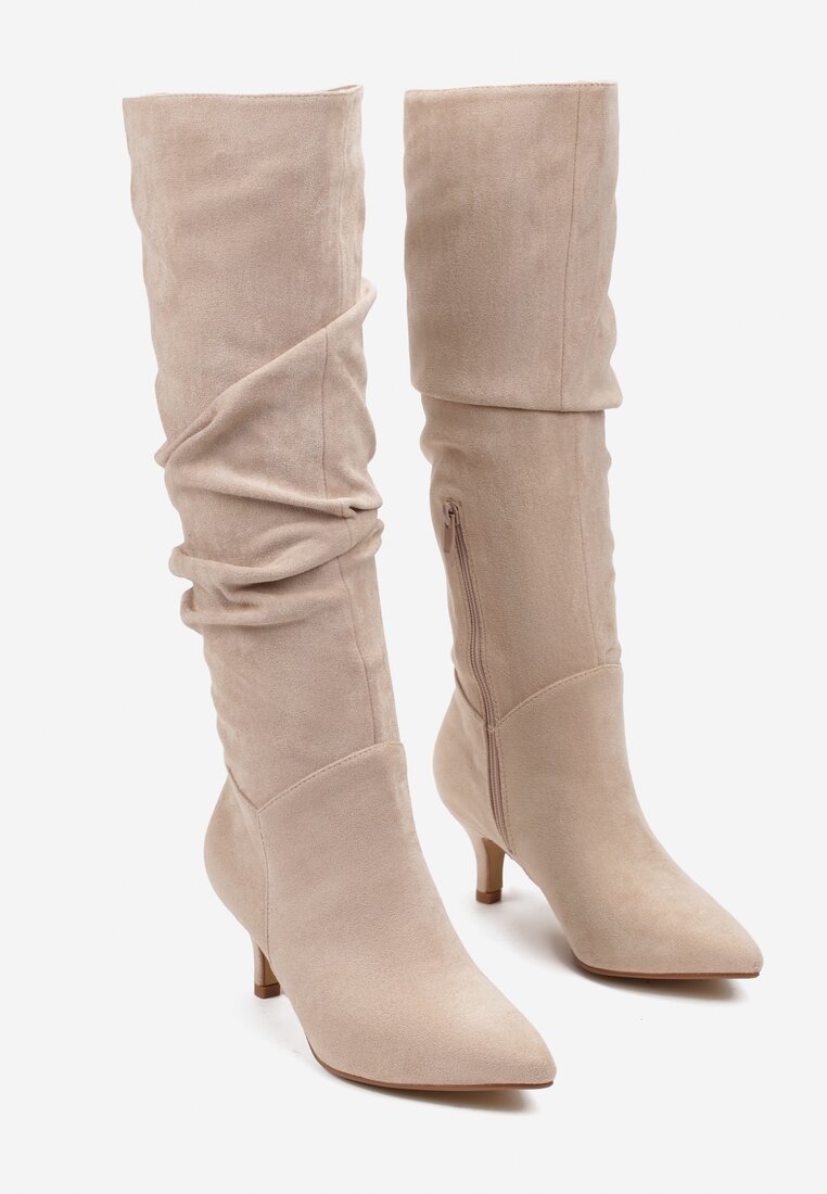 Beżowe Kozaki z Marszczoną Cholewką na Niskiej Szpilce Bisrates