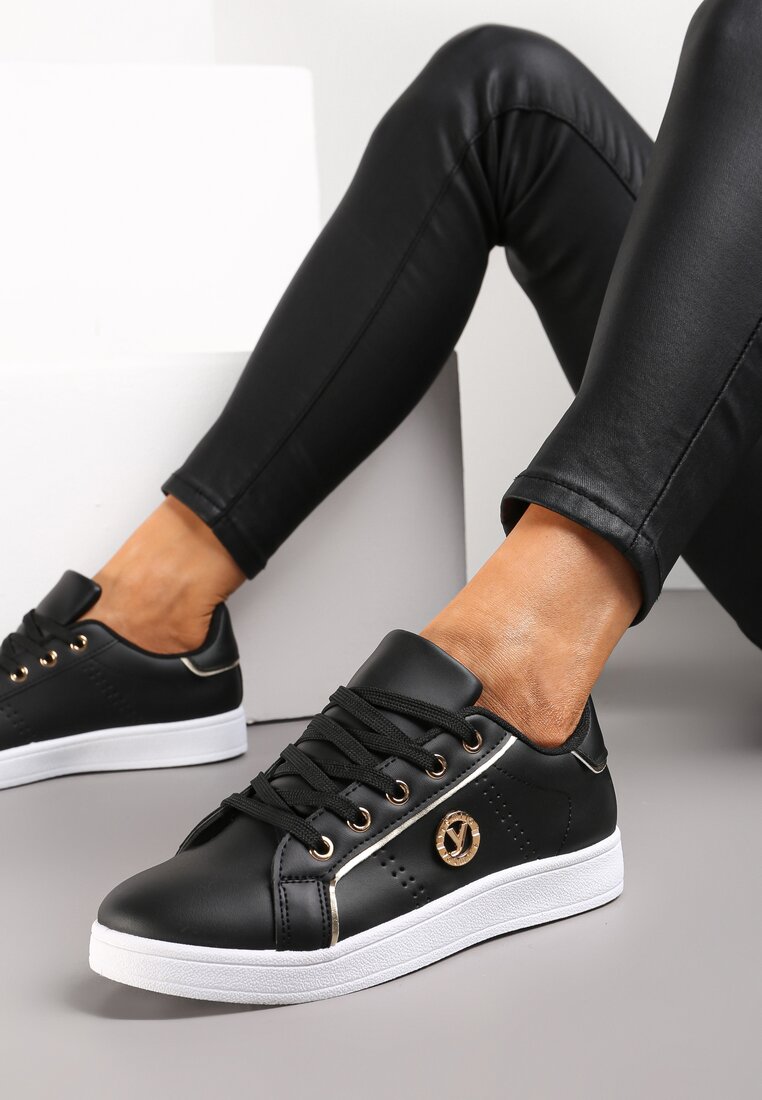 Sneakerși negri din imitație de piele cu petic și cusături decorative Variantia