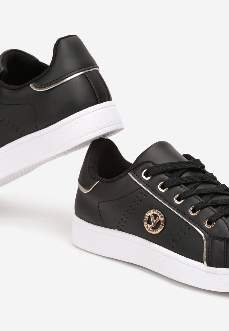Sneakerși negri din imitație de piele cu petic și cusături decorative Variantia