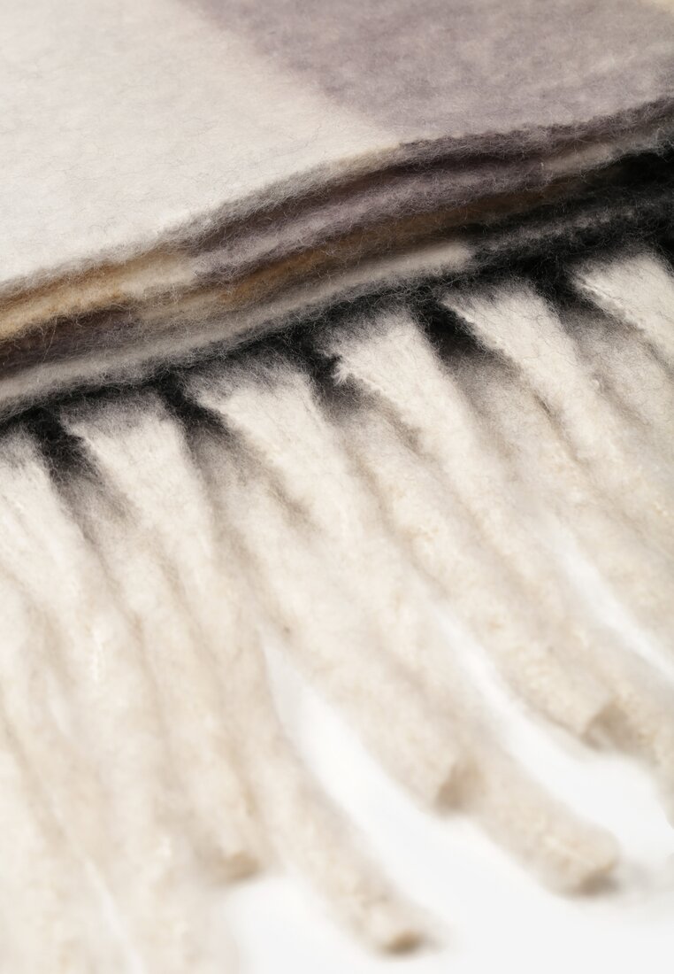 Szary Prostokątny Szalik w Szeroką Kratę z Frędzlami Vansile