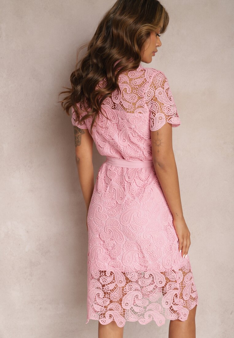 Różowa Koronkowa Sukienka Koszulowa Midi z Paskiem Azariela