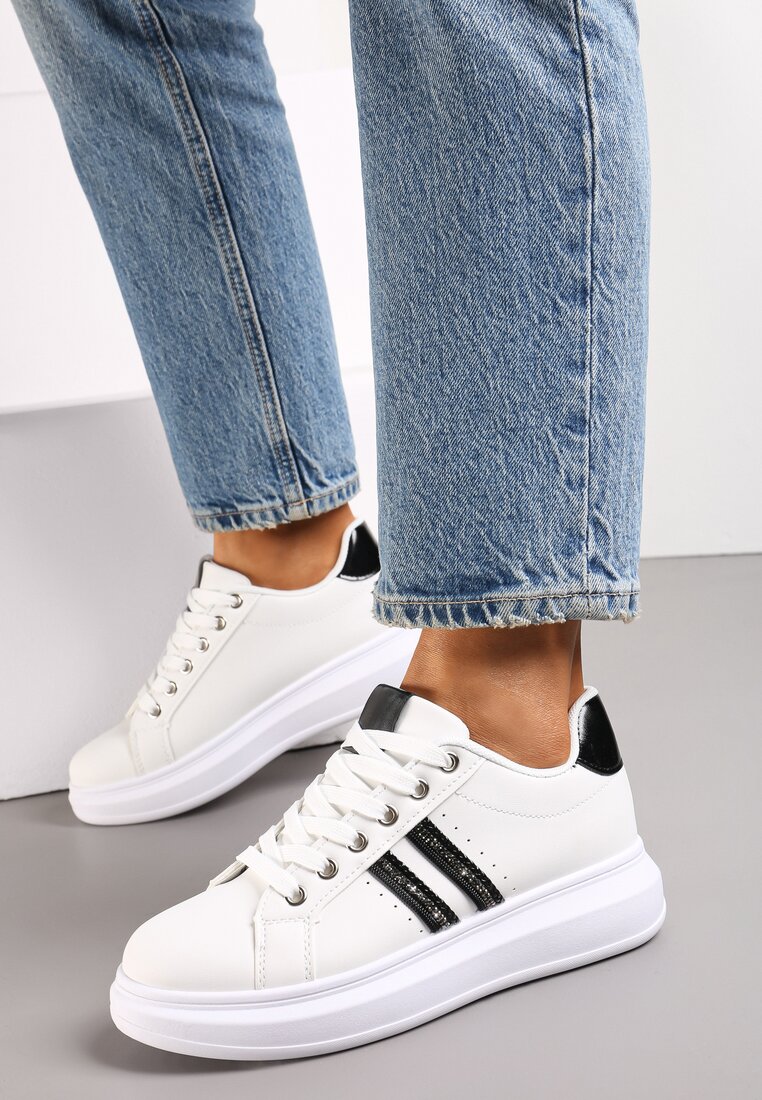 Sneakerși Alb-Negri Înnălțați cu Șiret din Imitatie de Piele Decorați cu Barete cu Pietre Strass Isolinna