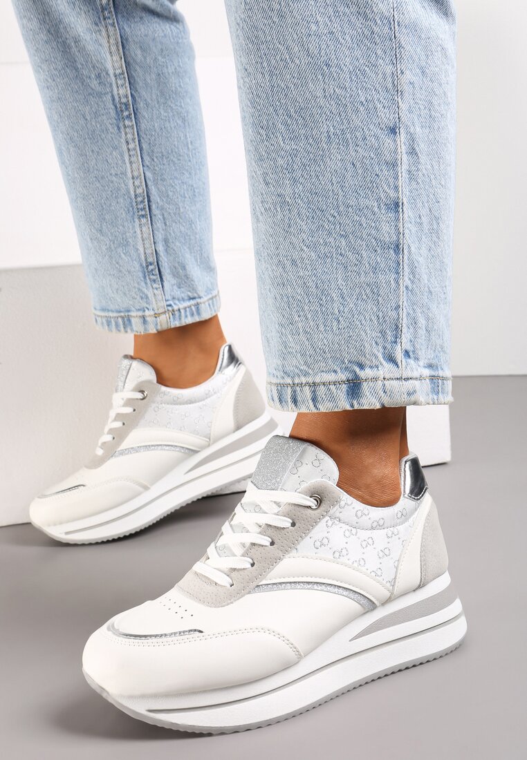 Białe Sneakersy na Platformie z Metaliczną Wstawką Kariel