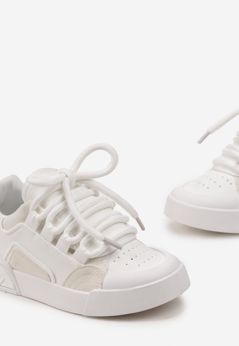 Białe Sneakersy w Stylu Trampek z Szerokimi Sznurówkami na Grubej Podeszwie Sakarias