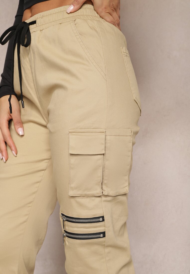 Beżowe Bawełniane Spodnie z Kieszeniami Cargo i Nogawkami Jogger Aniret