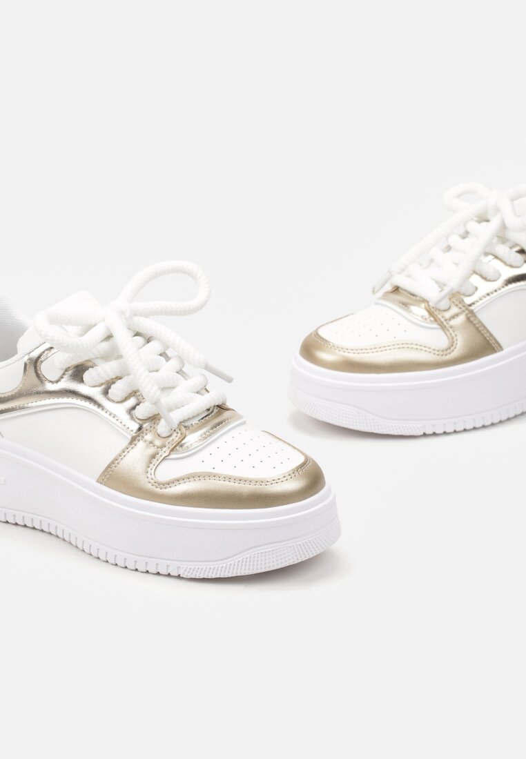 Biało-Złote Sznurowane Sneakersy na Platformie z Metalicznymi Wstawkami Arileva