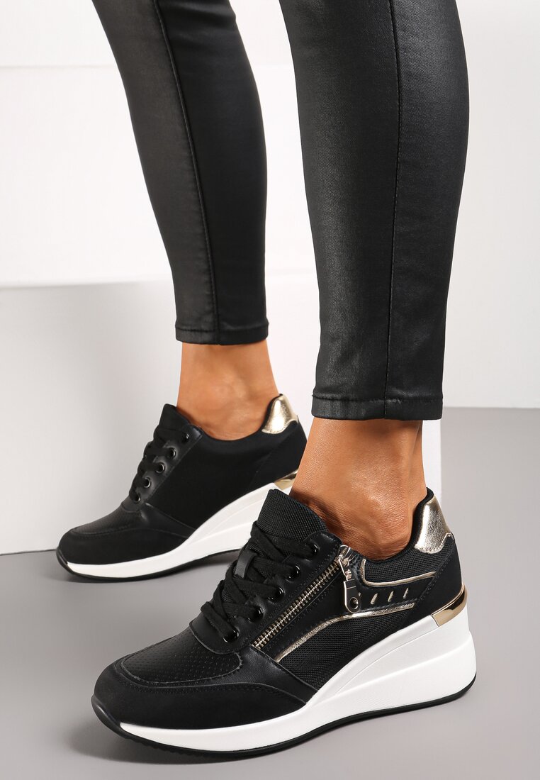 Sneakers Negri cu Inserții Metalice Decorative pe Platformă Teriava