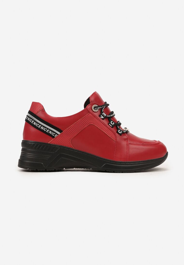 Czerwone Sneakersy ze Skórzaną Wkładką Ozdobione Napisami na Koturnie Dorvalia