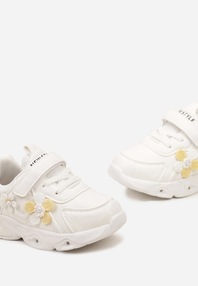 Białe Świecące Buty Sportowe Sneakersy ze Skórzaną Wkładką i Kwiatową Aplikacją Tetiara