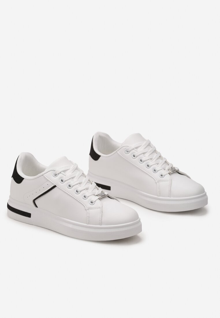 Biało-Czarne Sznurowane Sneakersy z Ekoskóry z Błyszczącym Detalem Marnitta