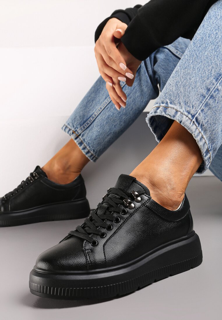 Czarne Skórzane Sneakersy na Grubej Podeszwie Elirna