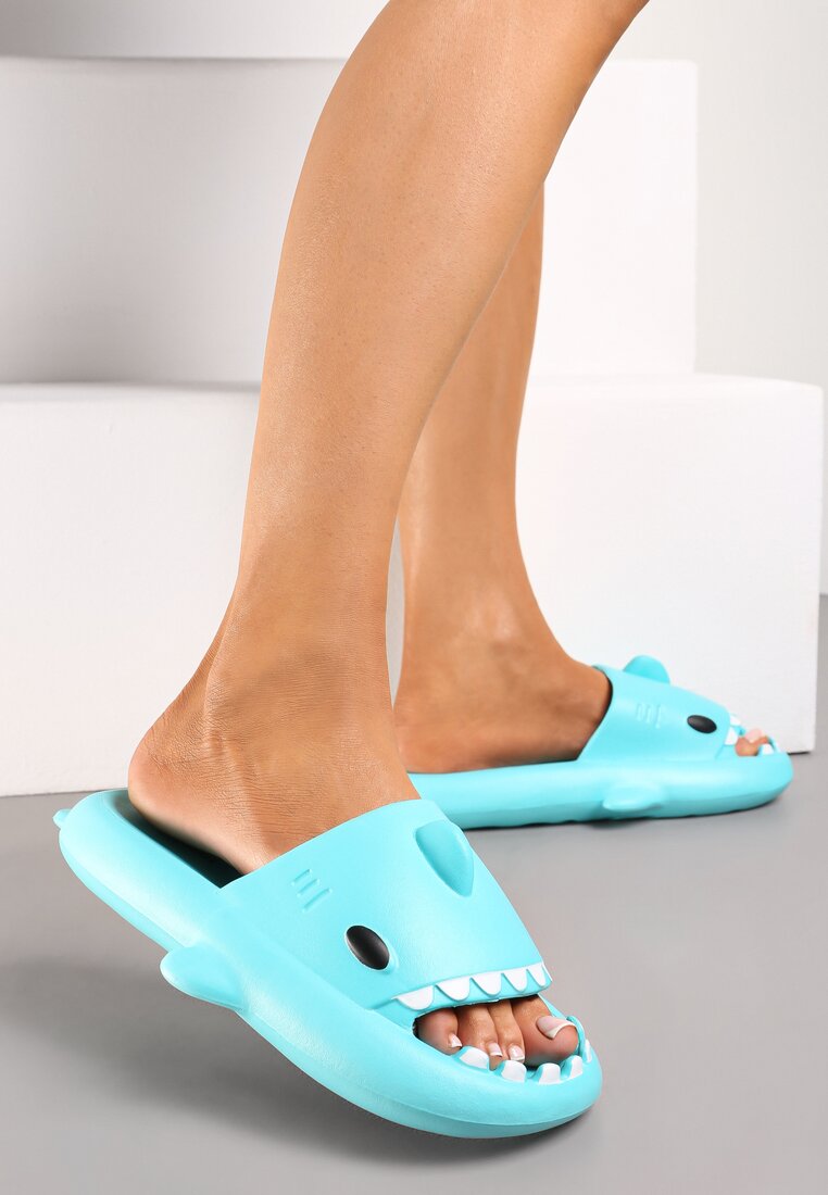 Jasnoniebieskie Klapki Rekiny z Pianki Kasmerelda