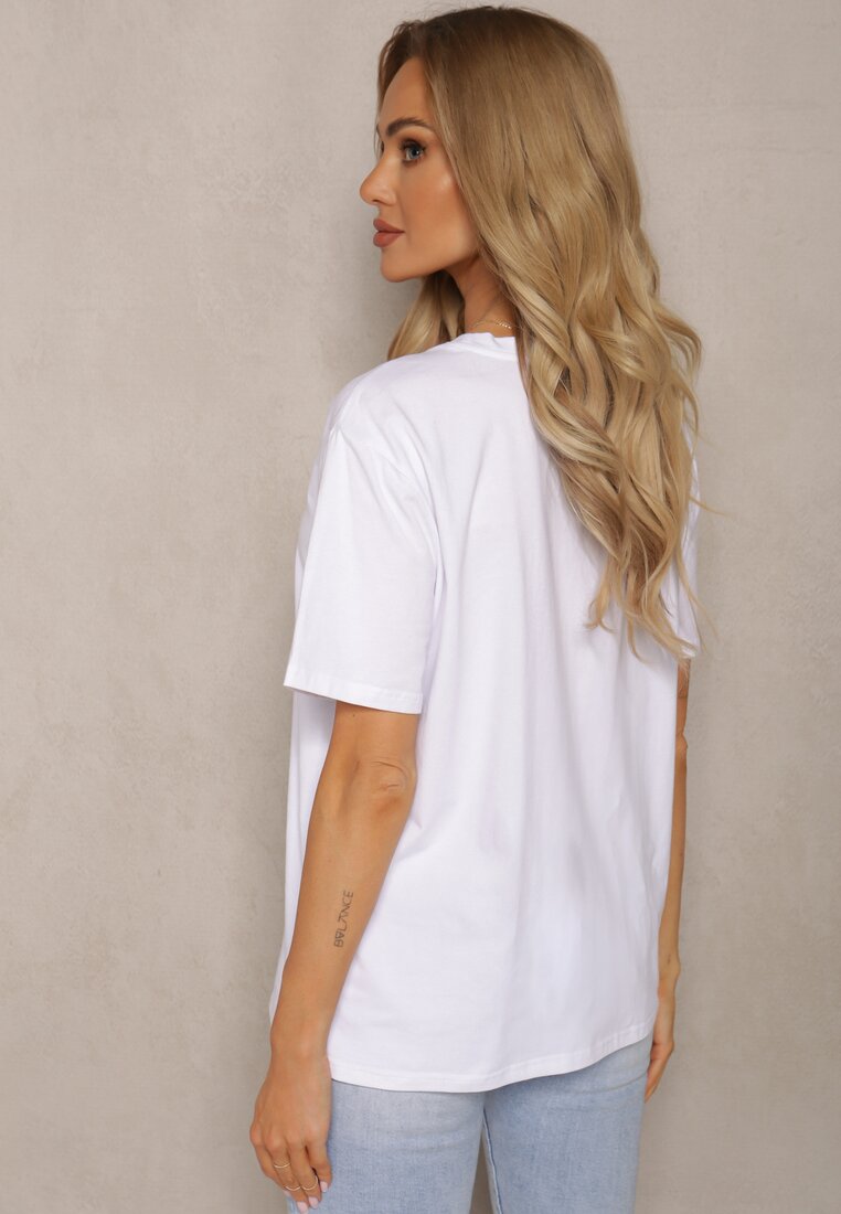 Biały T-shirt z Okrągłym Dekoltem Ozdobionym Łańcuszkiem Arillaisa