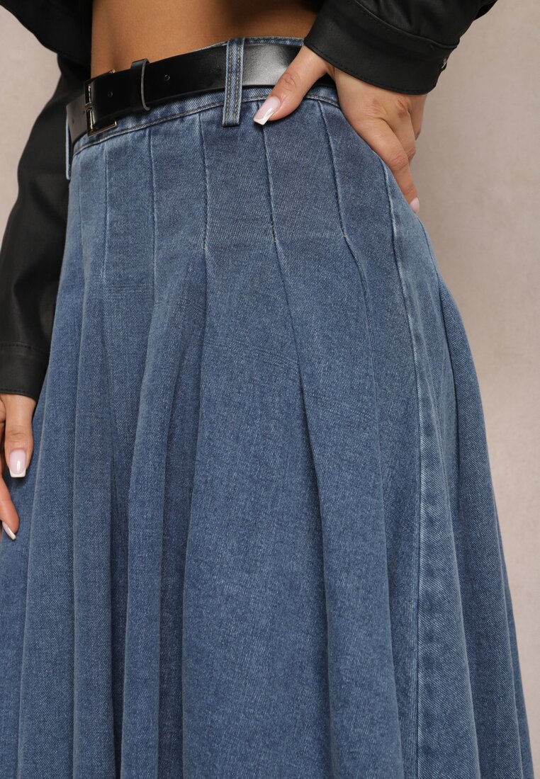 Niebieska Rozkloszowana Spódnica Jeansowa z Paskiem z Klamrą Varnie