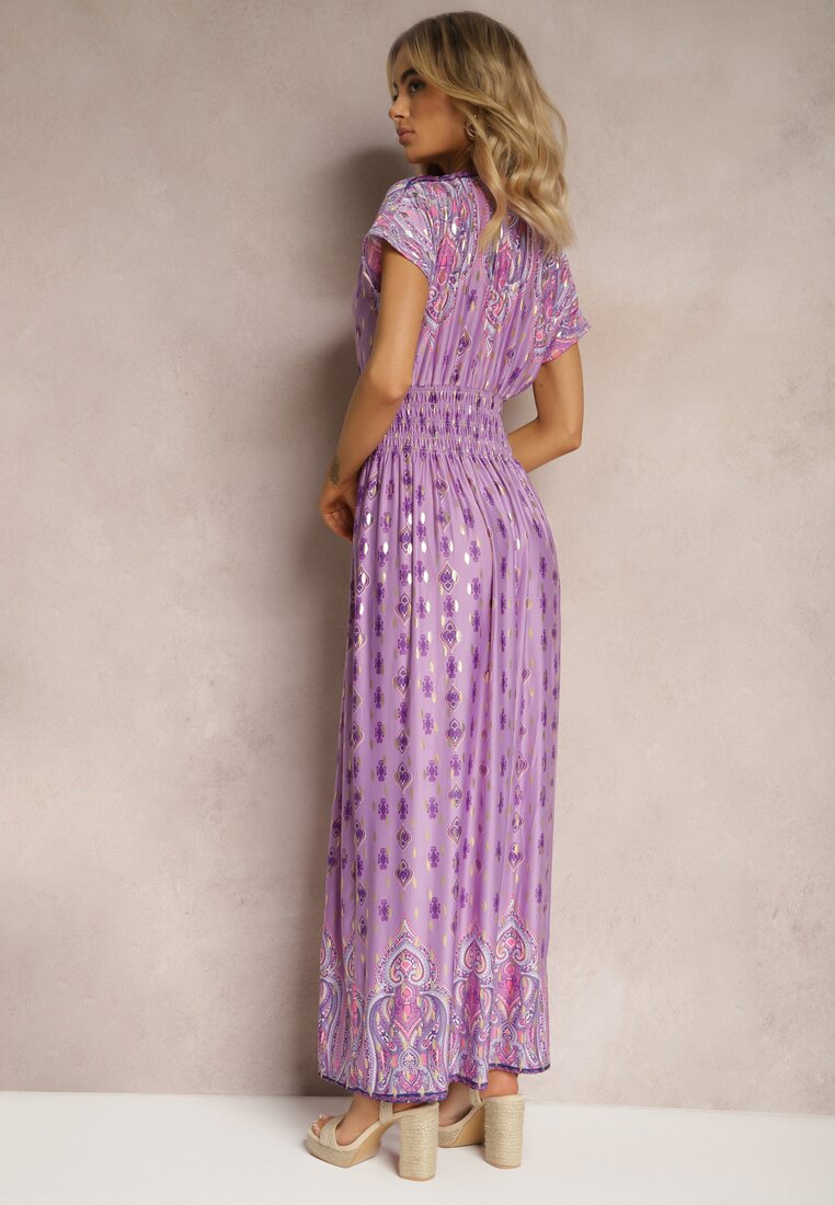 Fioletowa Sukienka Długa z Wiskozy z Kopertową Górą Ozdobiona Ornamentalnym Wzorem Adarica