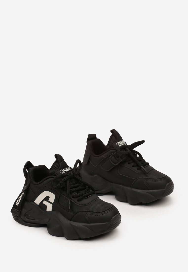 Czarne Buty Sportowe Sneakersy na Platformie z Tłoczeniem i Napisem Valanora
