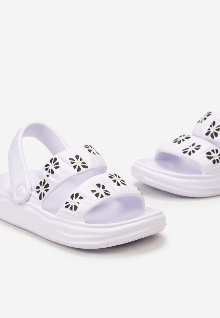 Białe Sandały z Piankowego Materiału ze Wzorem w Kwiaty Quirane