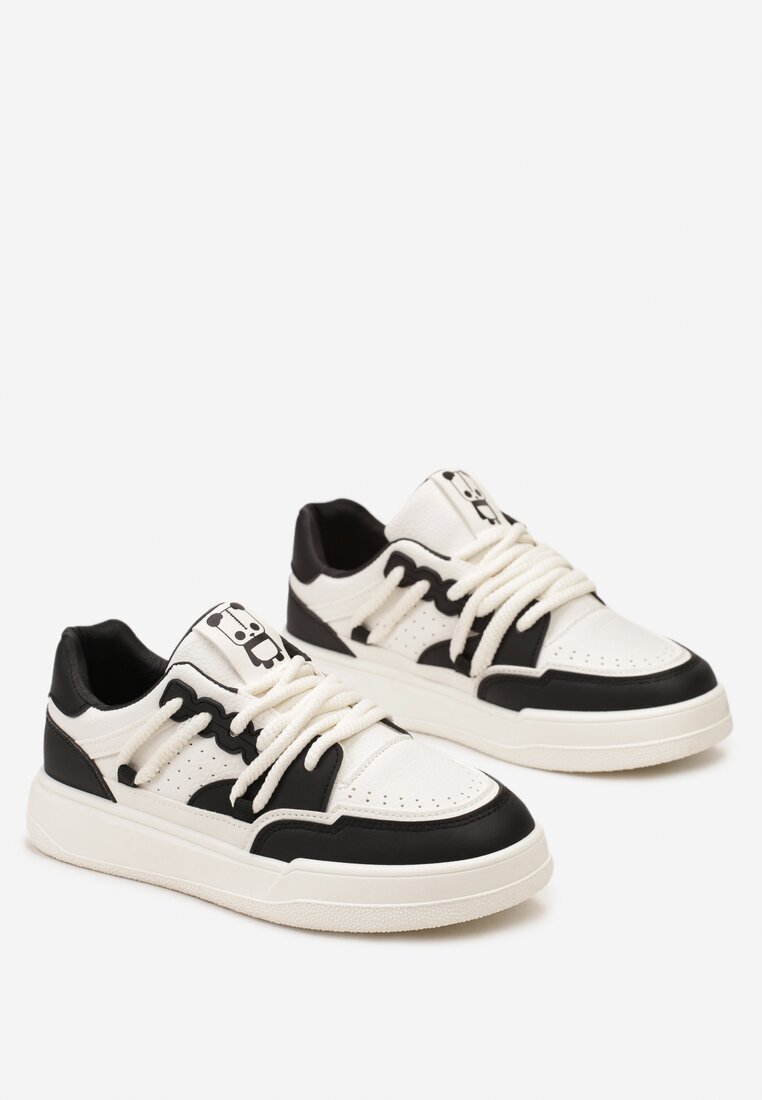 Sneakers Negru-Alb cu Aplicatie Ursulet Panda si Sireturi Late Wannia