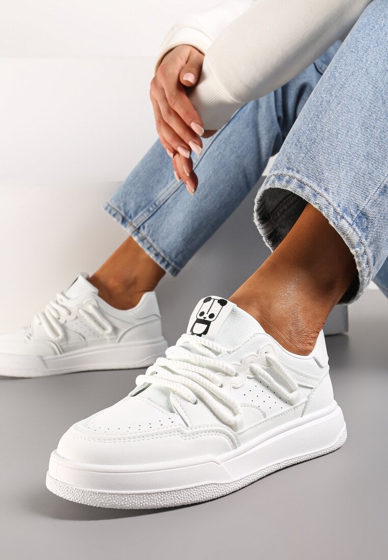 Sneakers Albi Decorați cu Petic de Panda și șireturi Late Wannia