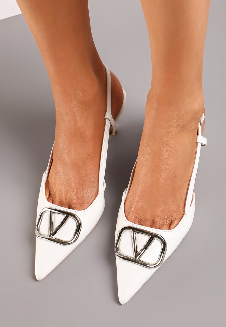 Białe Sandały ze Sprzączką na Niskiej Szpilce z Metaliczną Klamrą Atinea