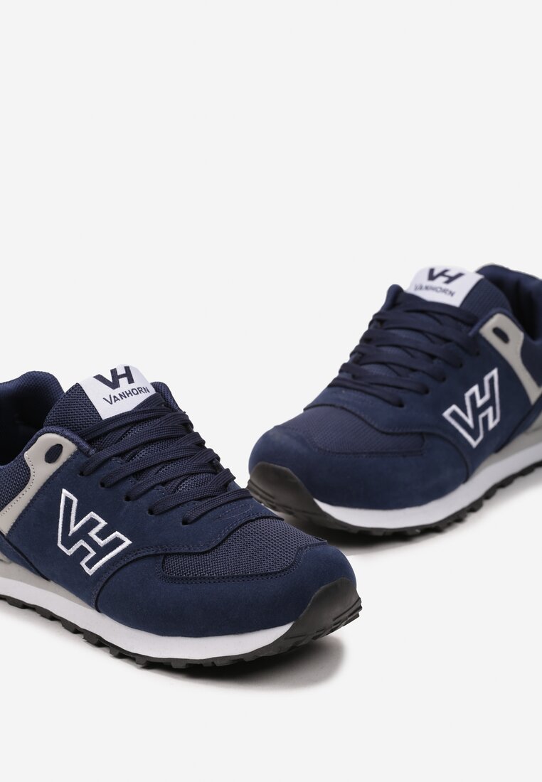 Granatowe Buty Sportowe z Imitacji Zamszu z Naszywką Lysadna