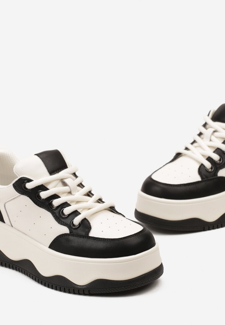 Beżowo-Czarne Skórzane Sneakersy na Niskiej Platformie z Perforacją Liorras