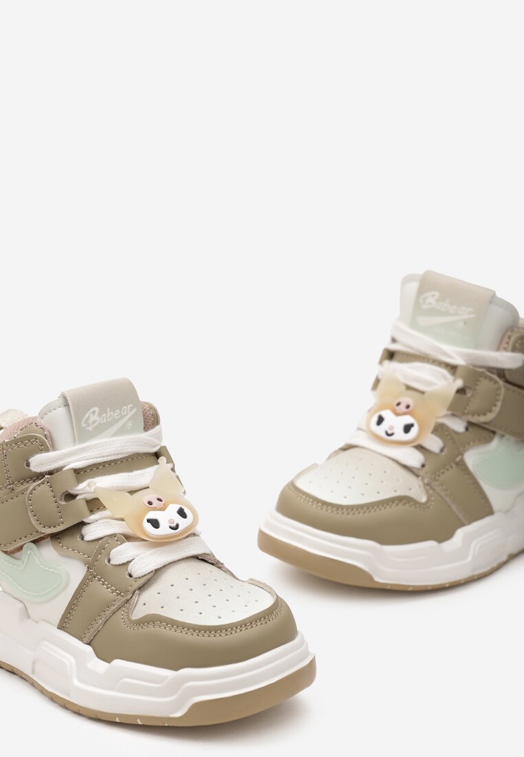 Beżowo-Białe Płaskie Buty Sportowe Sneakersy z Perforacją Skórzaną Wkładką i Ozdobnym Napisem Alavanna