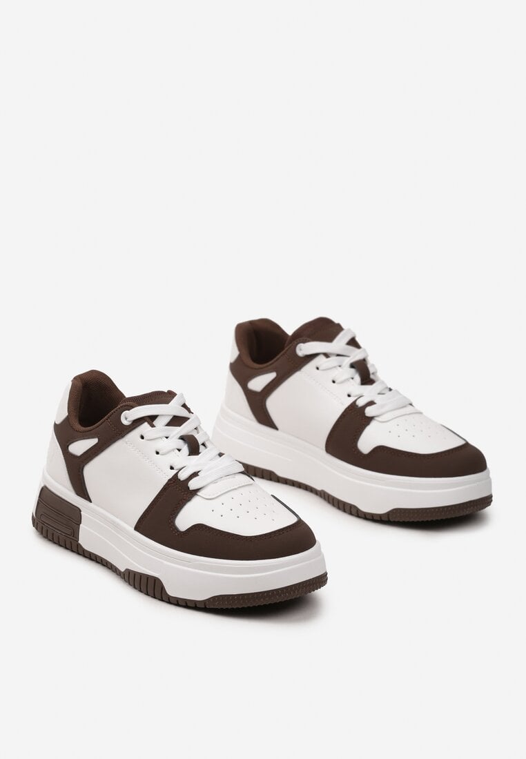 Brązowo-Białe Sneakersy Ozdobione Perforacją i Przeszyciami na Platformie Fradania