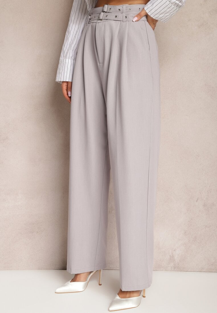 Pantaloni Gri High Waist Stil Costum cu Curele și Catarame Daklena