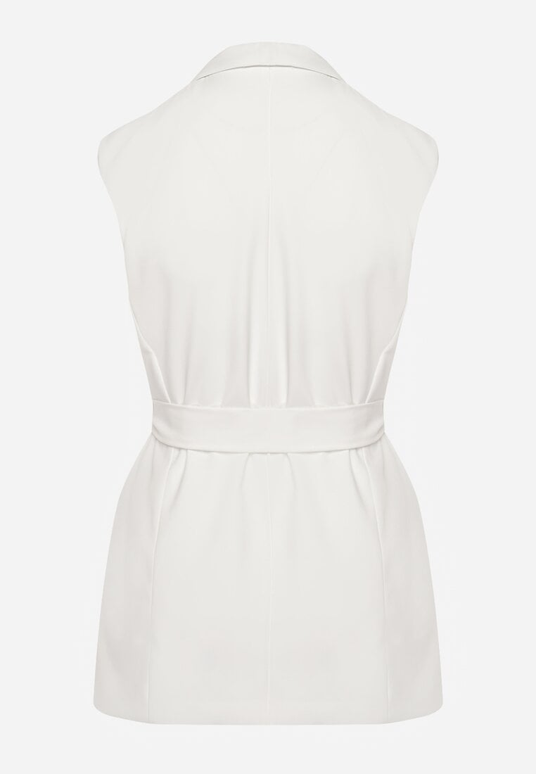 Biała Elegancka Kamizelka Stylizowana na Wiązaną Marynarkę Bez Rękawów Qirama