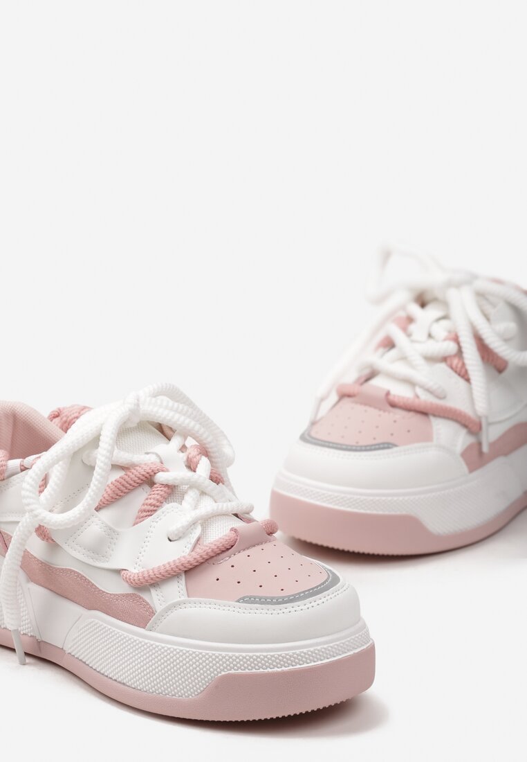 Biało-Różowe Sneakersy na Platformie z Grubymi Sznurówkami i Delikatną Perforacją Tarvie
