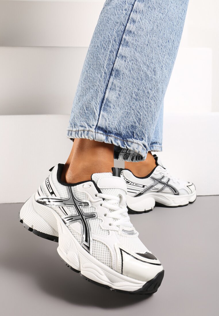 Biało-Czarne Sneakersy z Siateczkowymi Wstawkami i Tłoczoną Platformą Incassi