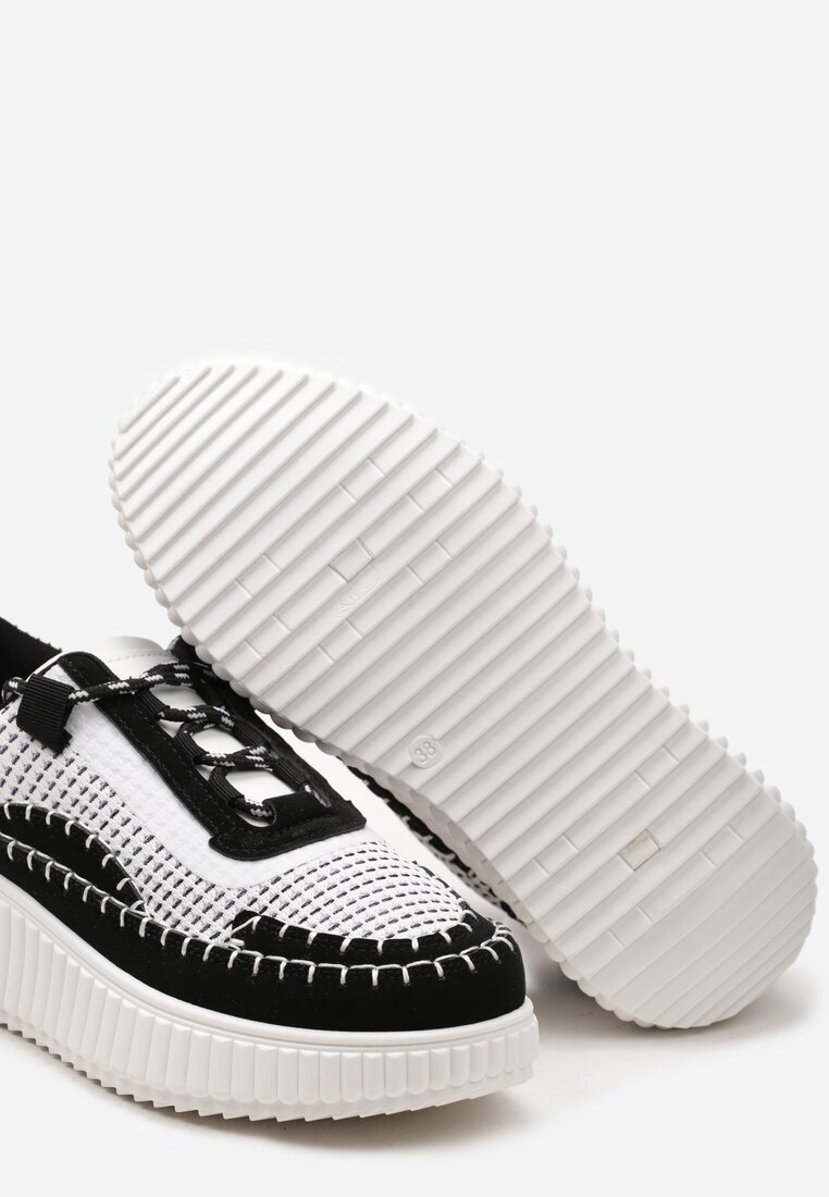 Czarno-Białe Casualowe Sneakersy z Wiązaniem na Wzorzystej Grubej Podeszwie Aniata