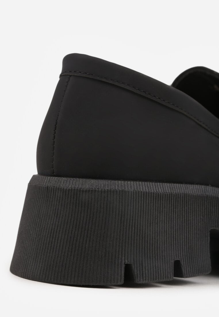 Mocasini negri cu talpa groasa in culoarea tijei cu catarama Rosarose