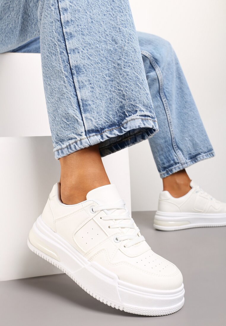 Sneakers Sportivi Albi cu Talpă Groasă și Închidere cu Șireturi Mintellia