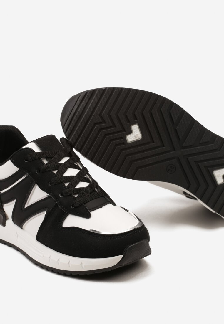 Czarno-Białe Płaskie Sneakersy ze Sznurowaniem z Metalicznymi Wstawkami Remarie