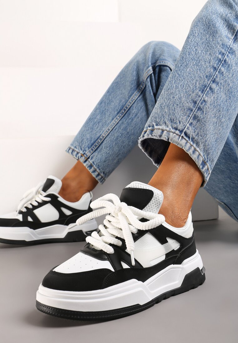 Czarno-Białe Płaskie Casualowe Sneakersy ze Sznurowaniem i Transparentnym Elementem z Tyłu Gamarie