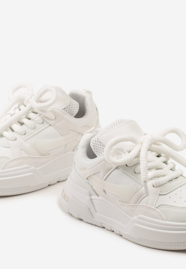 Białe Płaskie Casualowe Sneakersy ze Sznurowaniem i Transparentnym Elementem z Tyłu Gamarie