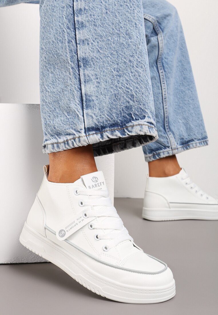 Sneakersi Alb-Gri cu Siret pe Platformă cu Element Decorativ Andeeila