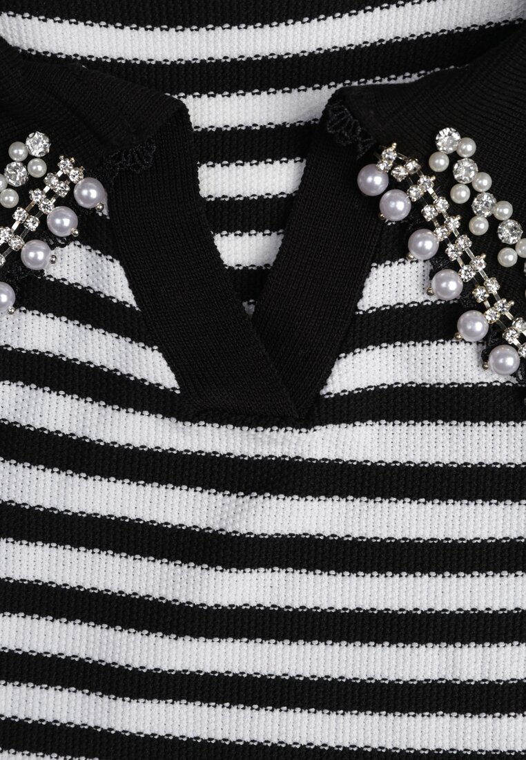 Bluza viscoză alb-negru cu dungi și decorațiuni pe guler Veniala
Renee.com.ro