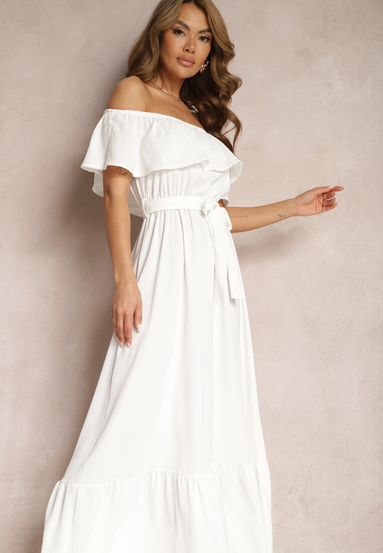 Biała Hiszapanka Sukienka o Rozkloszowanym Fasonie z Falbanką Naviara