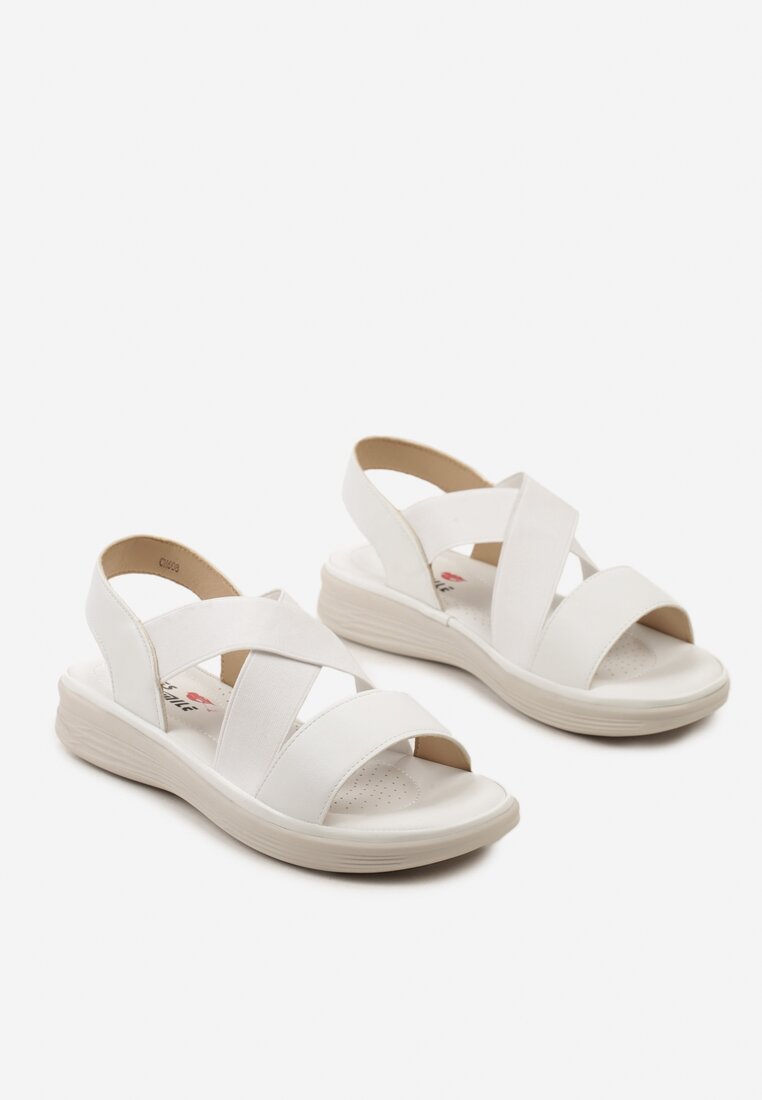 Białe Wsuwane Sandały z Szerokimi Paskami Zaldia