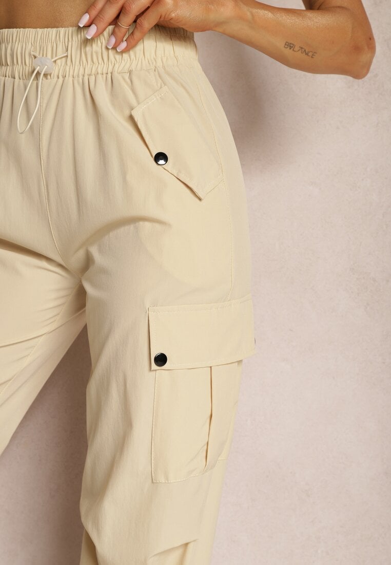Pantaloni bej deschis High Waist stil cargo cu șnur în talie Elola
